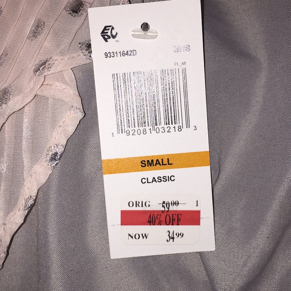 Nice blouse - Picture 5 of 5